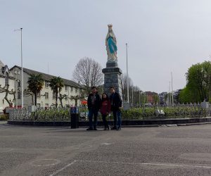 En el Santuario de Lourdes - Francia